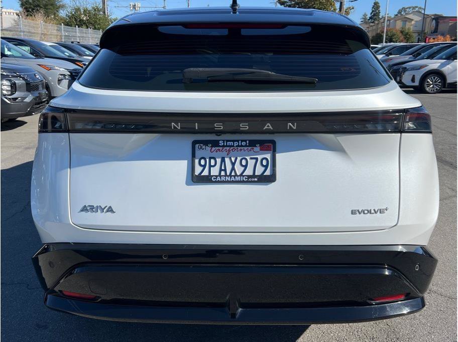 Used 2024 Nissan Ariya FWD image 4