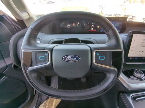 Used 2025 Ford Expedition Max Platinum image 23
