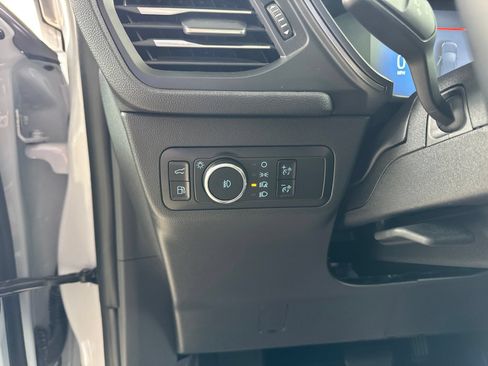 Certified 2025 Ford Escape SE FWD image 27