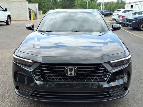 Used 2025 Honda Accord SE image 2