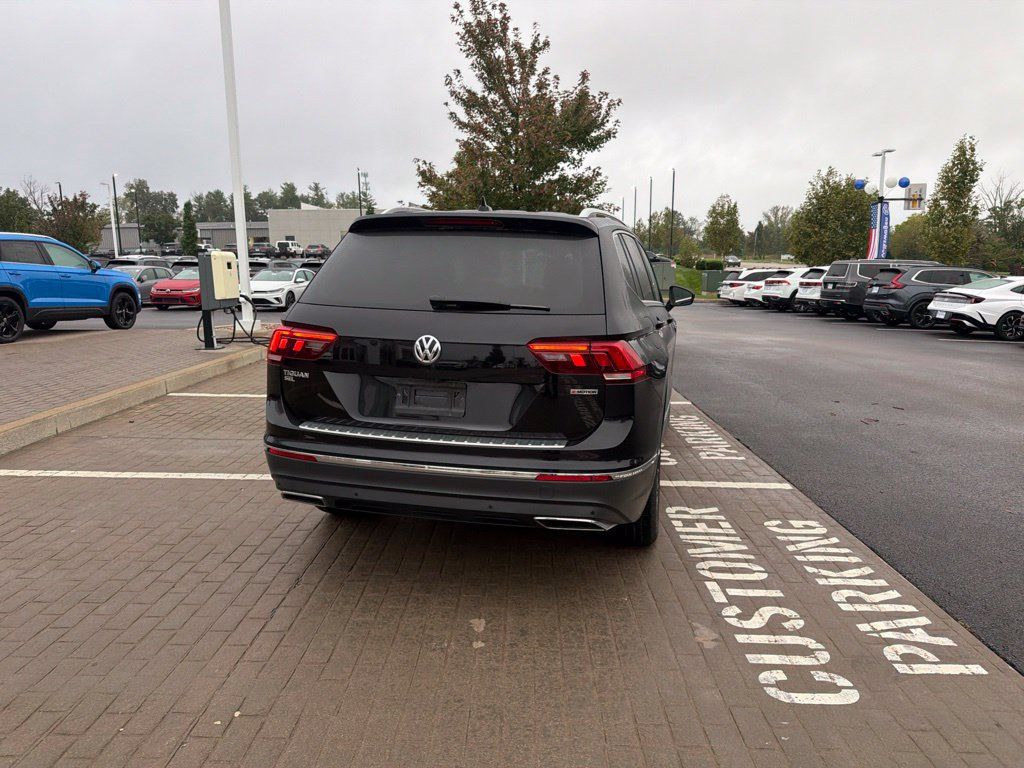 Used 2021 Volkswagen Tiguan SEL AWD/4WD image 12