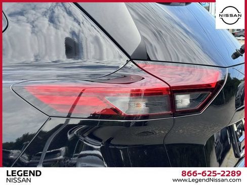 Certified 2023 Nissan Rogue SV w/ SV Premium B Package AWD/4WD image 11