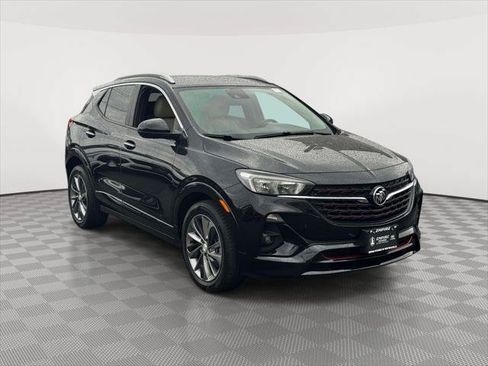 Used 2021 Buick Encore GX Preferred w/ Sport Touring Package FWD image 2