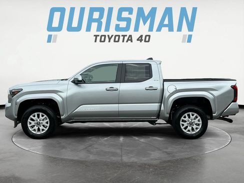 Certified 2026 Toyota Tacoma SR5 AWD/4WD image 4