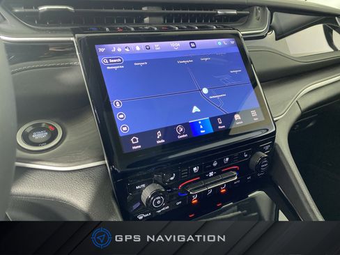 Used 2022 Jeep Grand Cherokee Limited 4xe w/ Luxury Tech Group II image 4