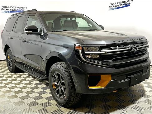 New 2025 Ford Expedition Tremor image 2