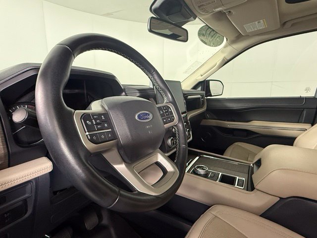 Used 2022 Ford Expedition Limited RWD image 17