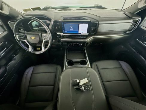 Used 2024 Chevrolet Silverado 3500 LTZ image 10