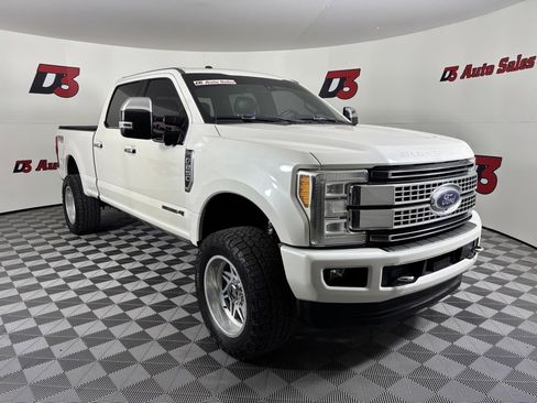Used 2018 Ford F250 Platinum w/ Platinum Ultimate Package image 8
