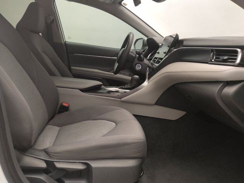 Used 2023 Toyota Camry LE image 21