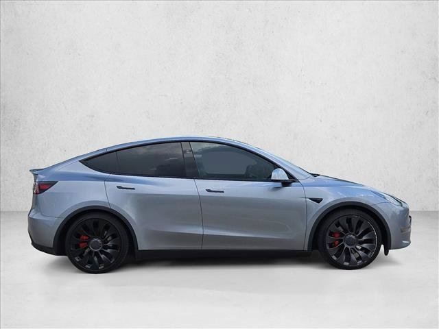 Used 2024 Tesla Model Y Performance AWD/4WD image 4