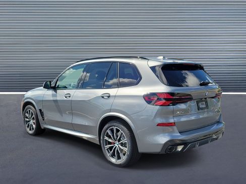 New 2026 BMW X5 xDrive40i w/ M Sport Package AWD/4WD image 4
