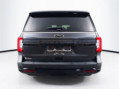 Used 2023 Ford Expedition Limited AWD/4WD image 6
