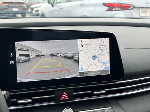 Used 2025 Hyundai Elantra SEL image 23