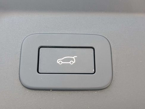 Used 2026 Land Rover Range Rover Velar S AWD/4WD image 14