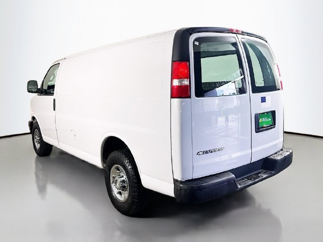 Used 2017 Chevrolet Express 2500 RWD image 7