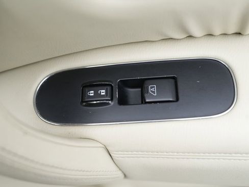 Used 2012 INFINITI QX56 4WD w/ Deluxe Touring Pkg image 29