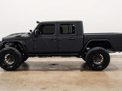 Used 2025 Jeep Gladiator Sport AWD/4WD image 6