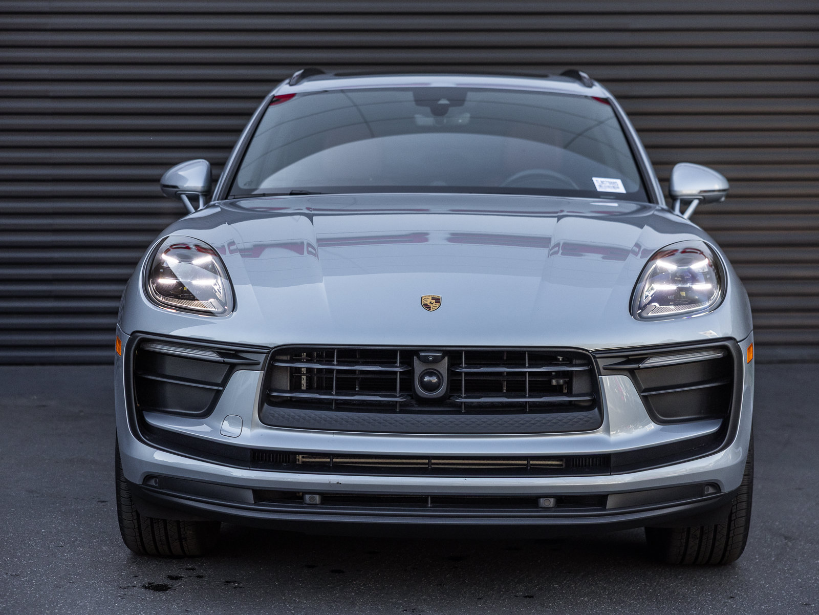 Certified 2026 Porsche Macan AWD/4WD image 7