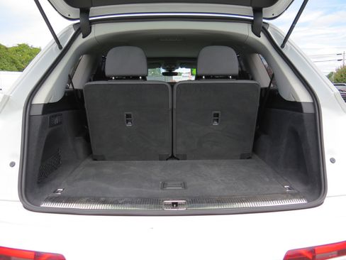 Used 2023 Audi Q7 3.0T Prestige image 14