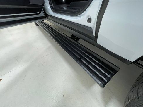 New 2026 GMC Yukon XL Denali Ultimate AWD/4WD image 14