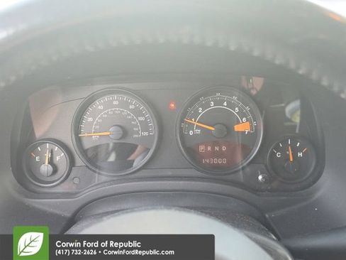 Used 2016 Jeep Patriot Latitude AWD/4WD image 8