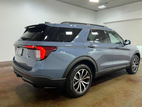 Used 2025 Ford Explorer ST-Line AWD/4WD image 34