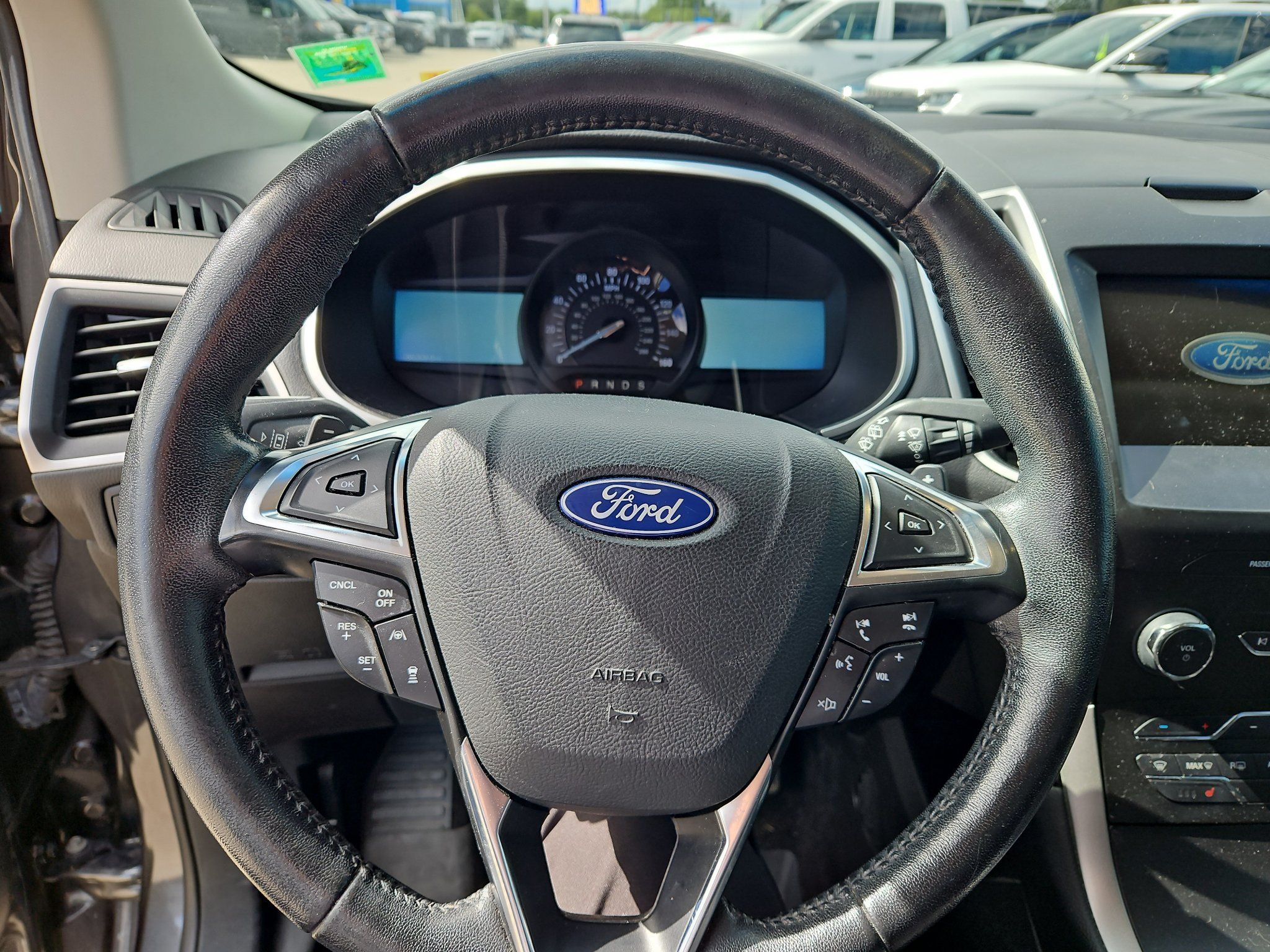 Used 2019 Ford Edge SEL AWD/4WD image 10