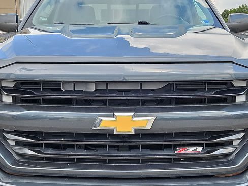 Used 2017 Chevrolet Silverado 1500 LT w/ All Star Edition AWD/4WD image 33