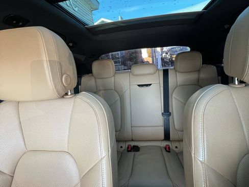 Used 2018 Porsche Macan suv image 36