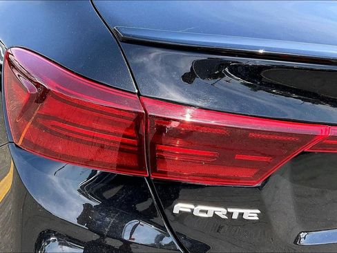 Used 2023 Kia Forte GT-Line FWD image 29