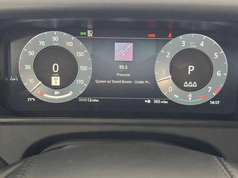 New 2026 Land Rover Range Rover Velar Dynamic SE AWD/4WD image 23