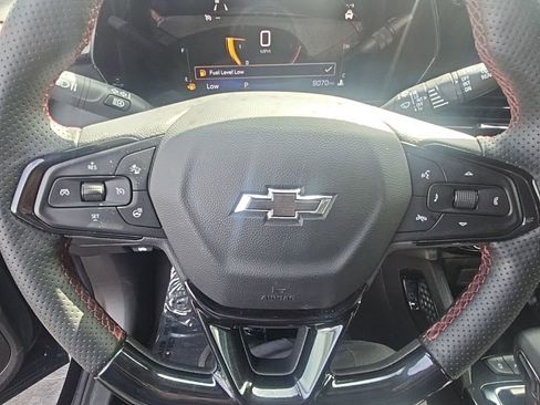 Used 2024 Chevrolet TrailBlazer RS w/ Driver Confidence Package image 9