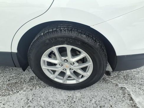 Used 2023 Chevrolet Equinox LT image 9