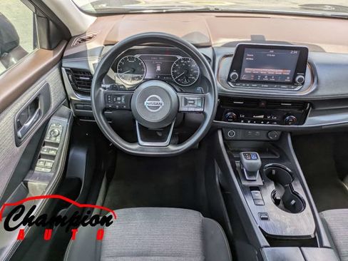 Used 2021 Nissan Rogue SV FWD image 19