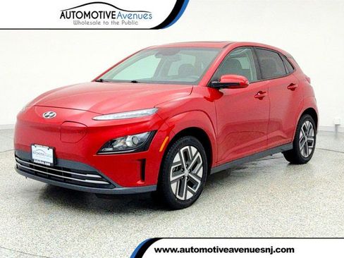 Used 2022 Hyundai Kona SEL w/ Convenience Package image 1