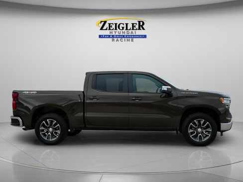 Used 2023 Chevrolet Silverado 1500 LT AWD/4WD image 8