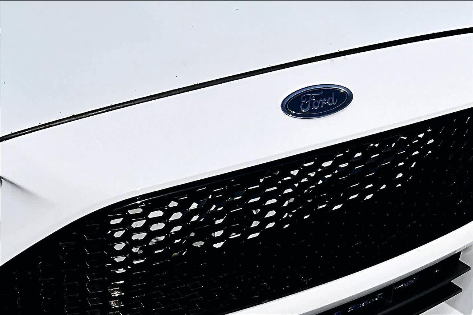 Used 2017 Ford Focus ST w/ Equipment Group 401A FWD image 30