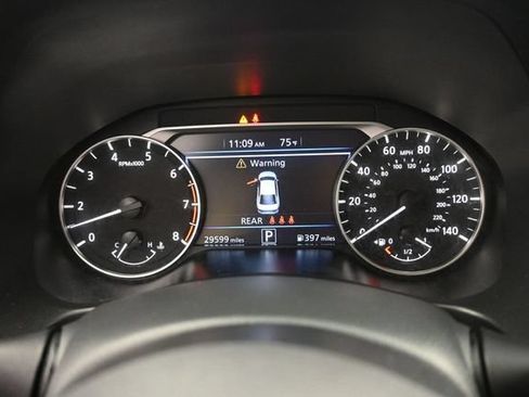 Used 2025 Nissan Altima 2.5 SV FWD image 31