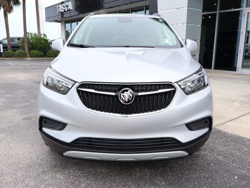 Used 2022 Buick Encore Preferred w/ Safety Package FWD image 3