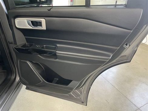 Used 2021 Ford Explorer ST w/ Equipment Group 401A AWD/4WD image 29