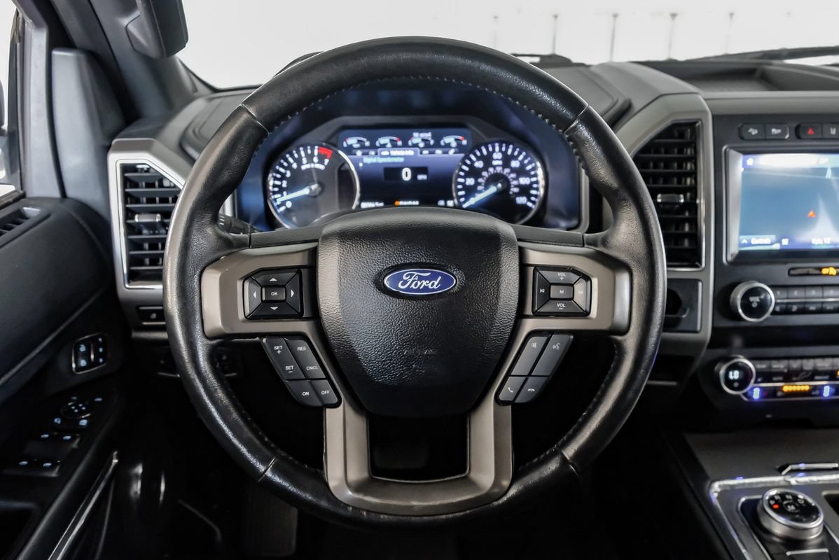 Used 2020 Ford Expedition XLT w/ Equipment Group 202A AWD/4WD image 15