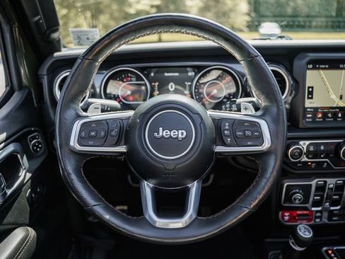 Used 2022 Jeep Wrangler Unlimited Rubicon w/ Trailer Tow Package AWD/4WD image 46