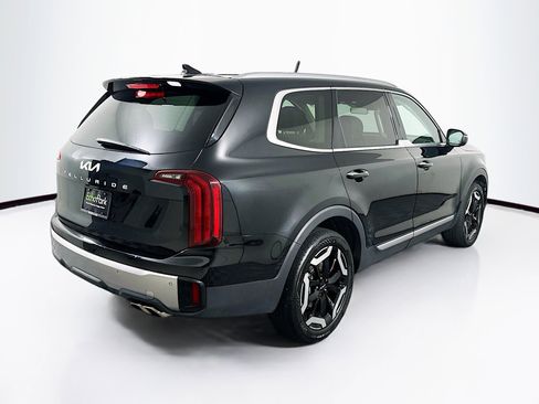 Used 2025 Kia Telluride S FWD image 9
