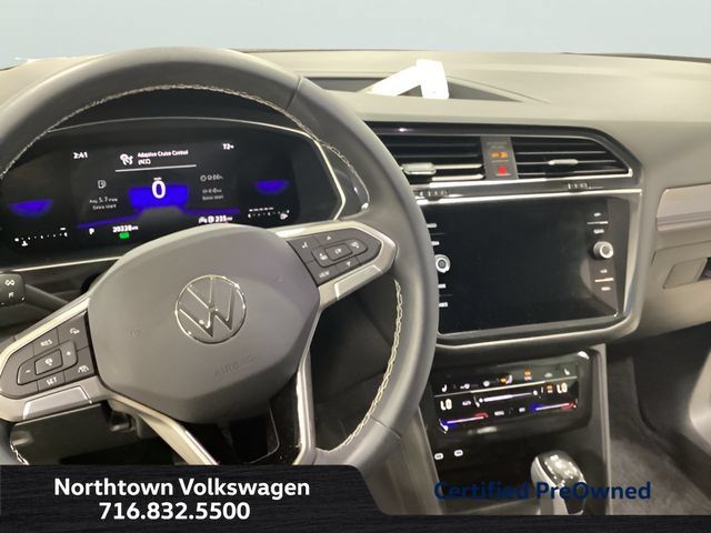 Certified 2023 Volkswagen Tiguan SE FWD image 4