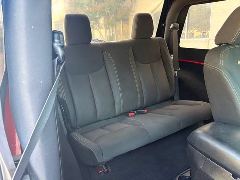 Used 2016 Jeep Wrangler Sahara w/ Connectivity Group AWD/4WD image 29