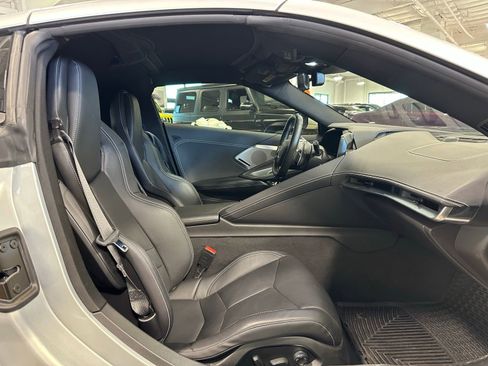 Used 2021 Chevrolet Corvette Stingray Preferred Cpe w/ Z51 Performance Package RWD image 39