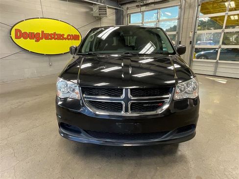 Used 2019 Dodge Grand Caravan SE image 9