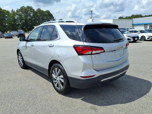 Used 2022 Chevrolet Equinox Premier FWD image 3