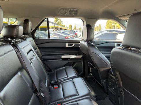 Used 2023 Ford Explorer XLT w/ Equipment Group 202A image 19